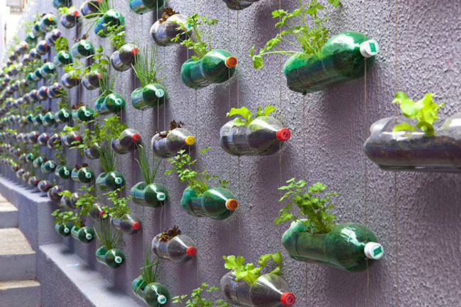 Voir : 23 idées créatives de bricolage pour réutiliser des bouteilles en plastique